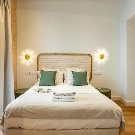 Encantador A Un Paso De La Catedral Apartamento *